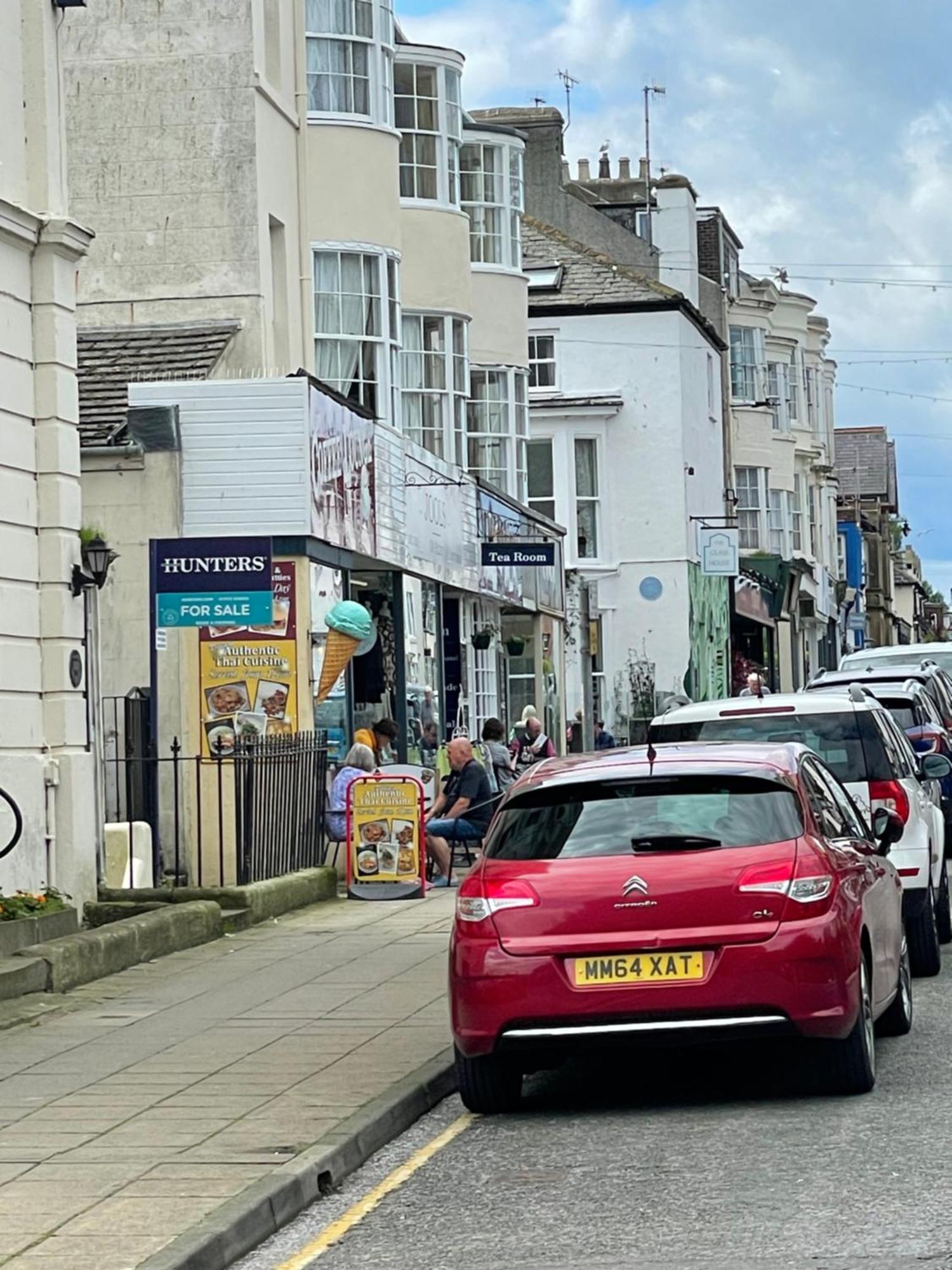 Tidesreach Filey, Sleeps 13, Close To Beach Экстерьер фото